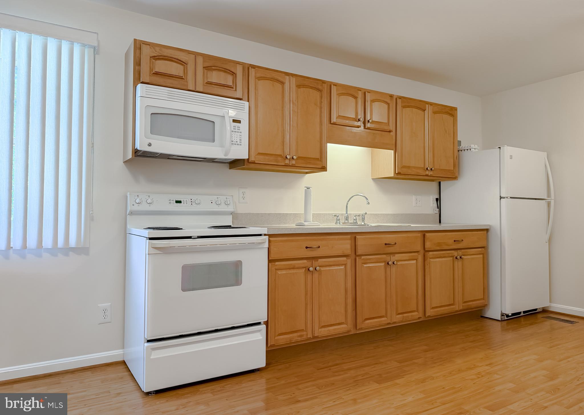 N HOLLYWOOD - Residential
