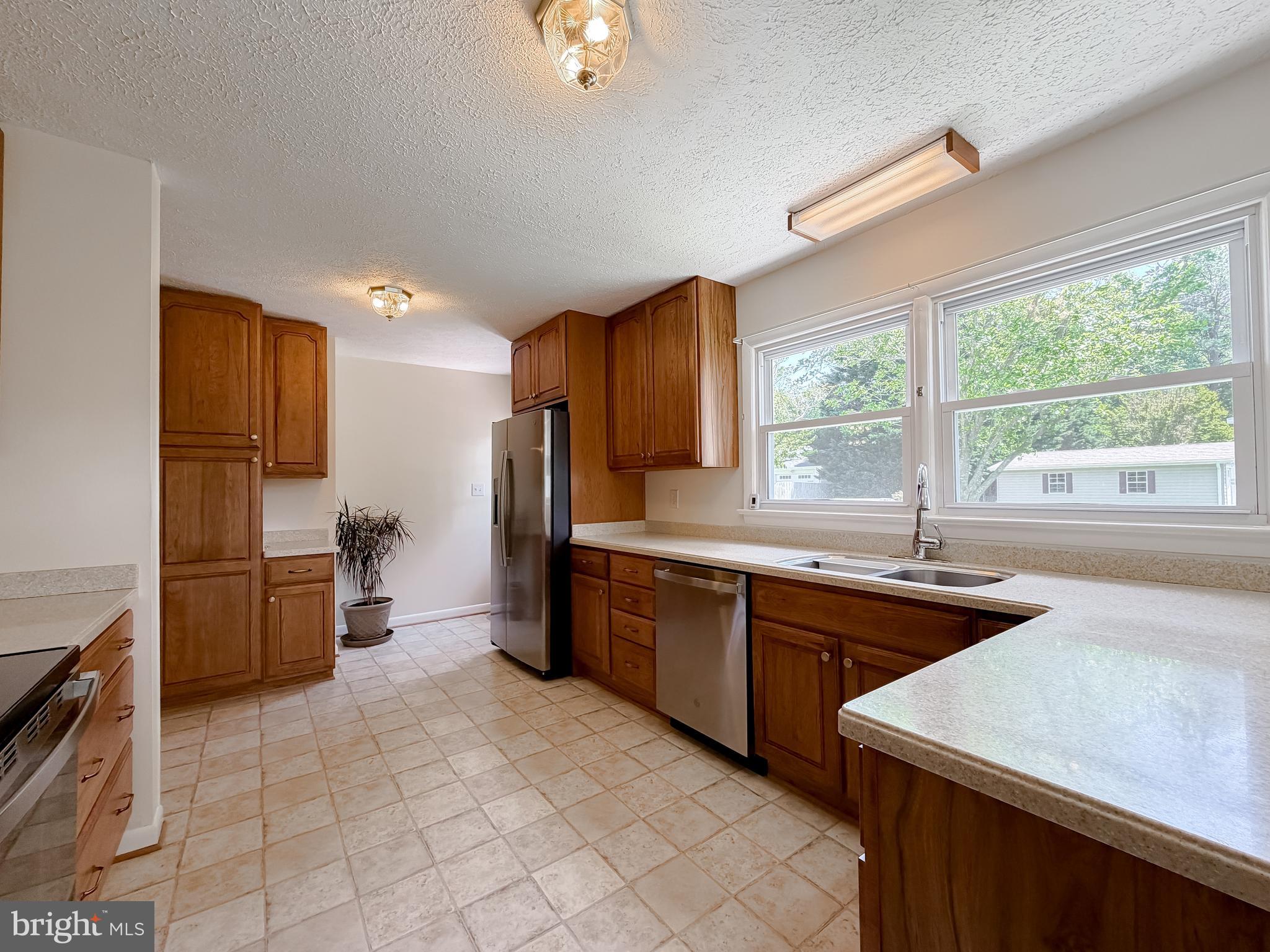 N HOLLYWOOD - Residential