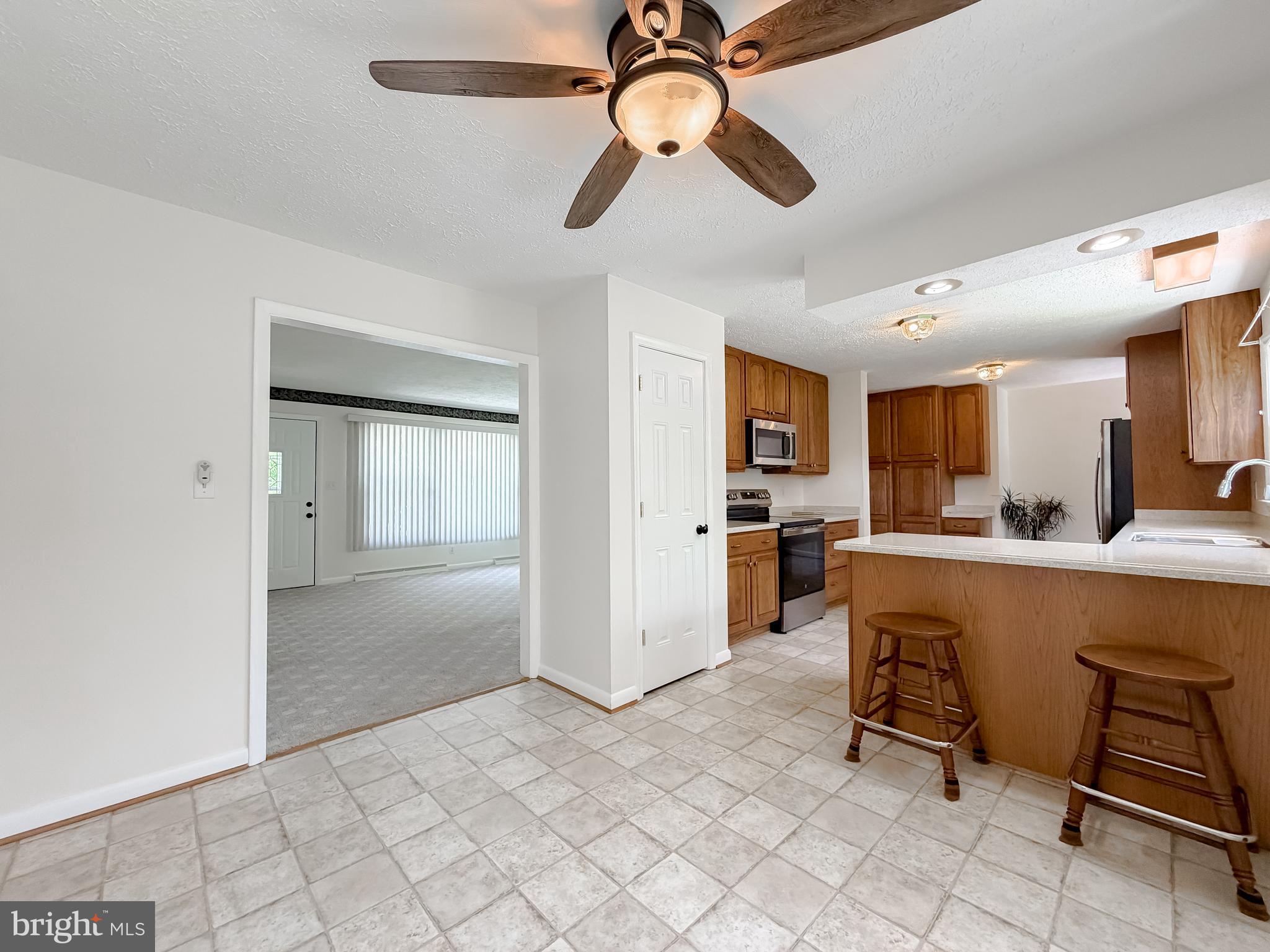 N HOLLYWOOD - Residential