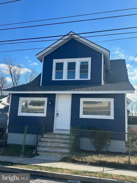 213 WHITE AVENUE MARCUS HOOK PA 19061