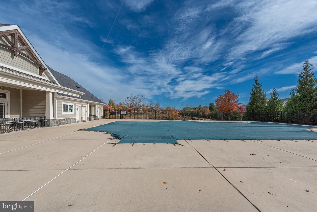 EAST GATE 3 CONDOMINIUM - Residential