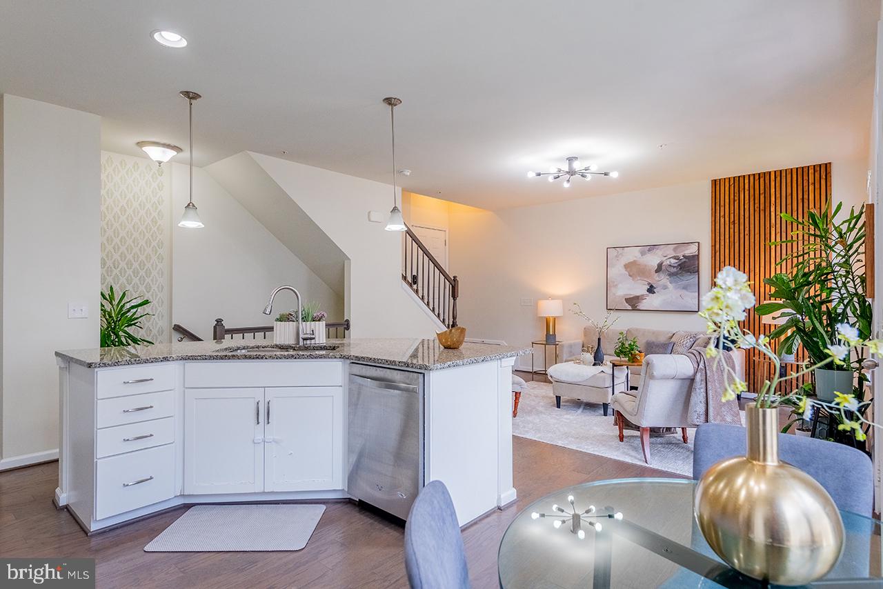 EAST GATE 3 CONDOMINIUM - Residential