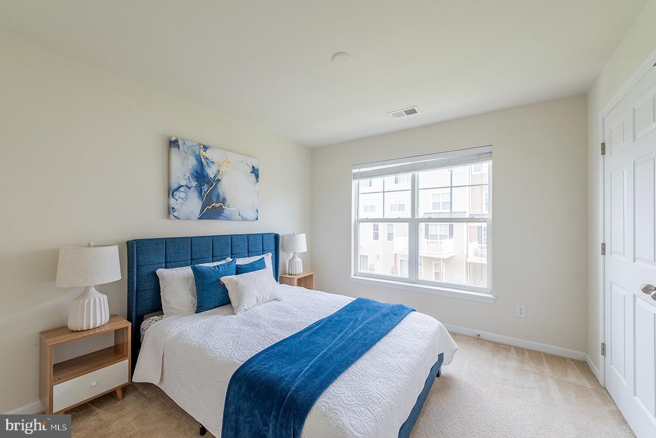 EAST GATE 3 CONDOMINIUM - Residential