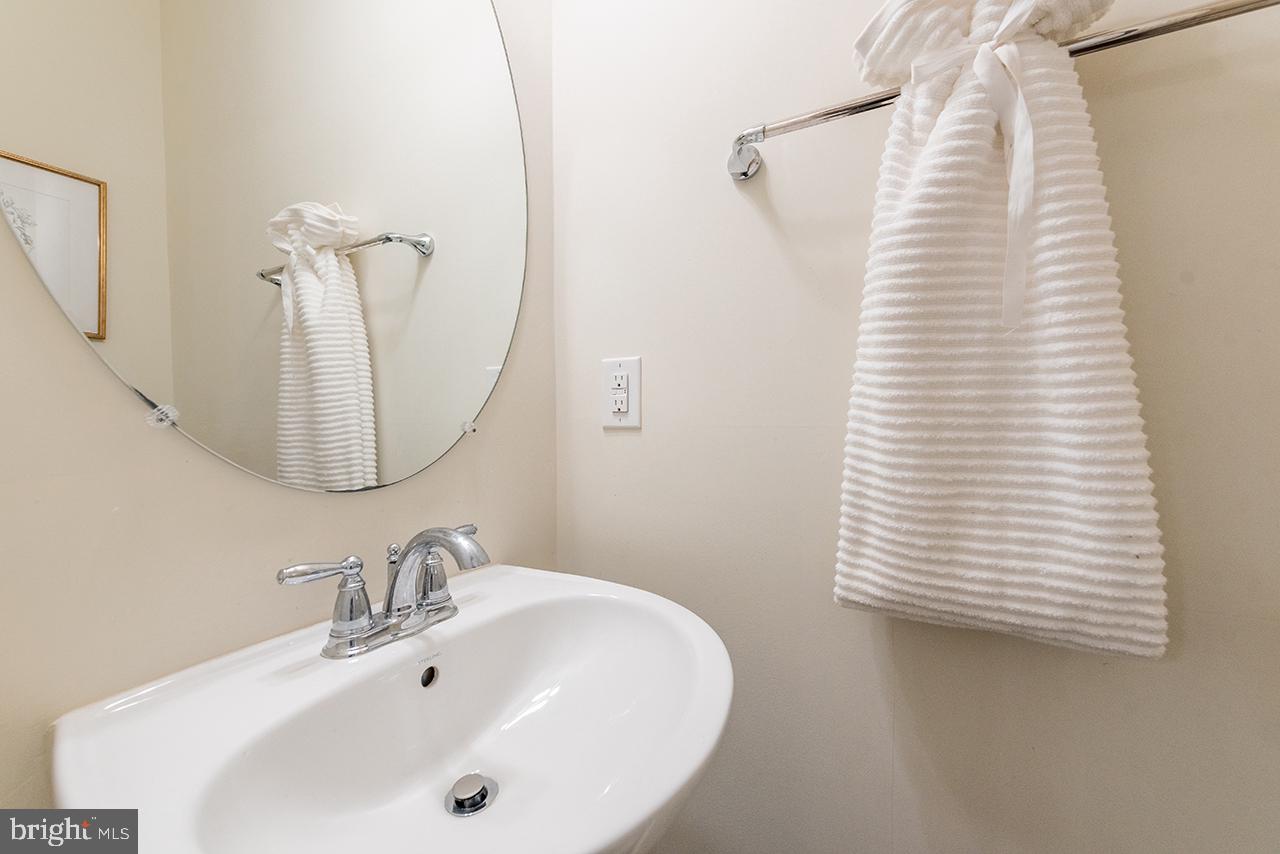 EAST GATE 3 CONDOMINIUM - Residential