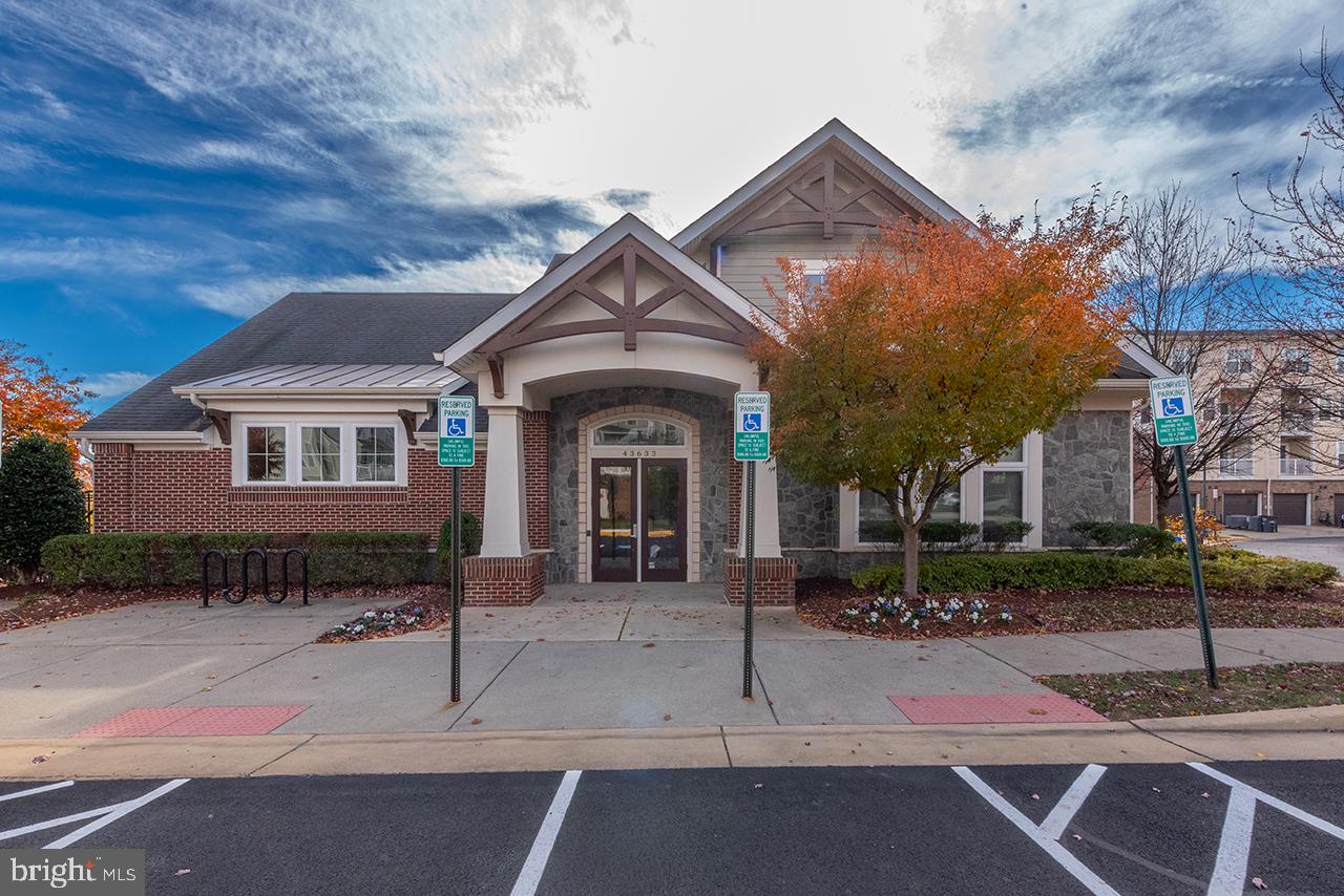 EAST GATE 3 CONDOMINIUM - Residential