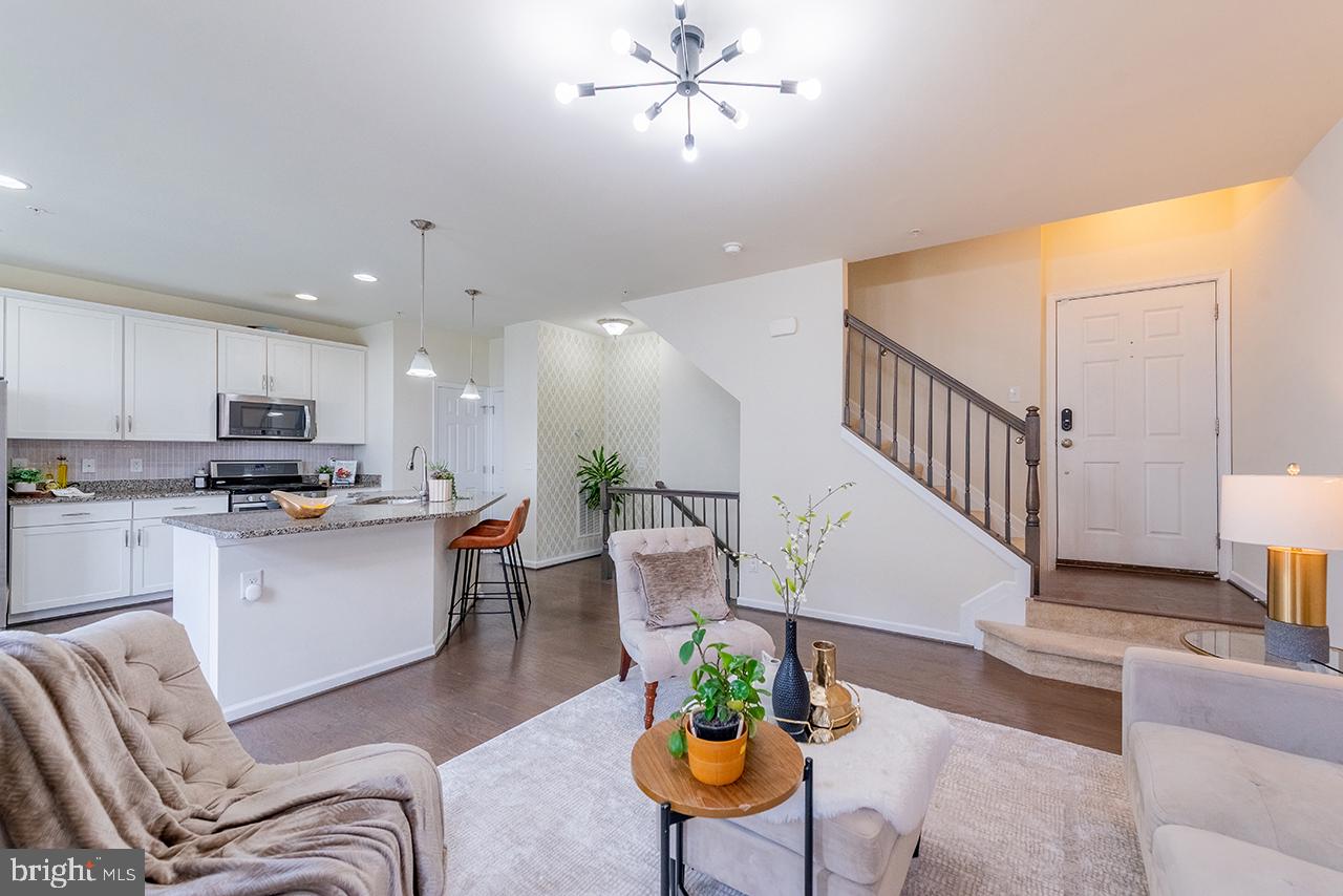 EAST GATE 3 CONDOMINIUM - Residential