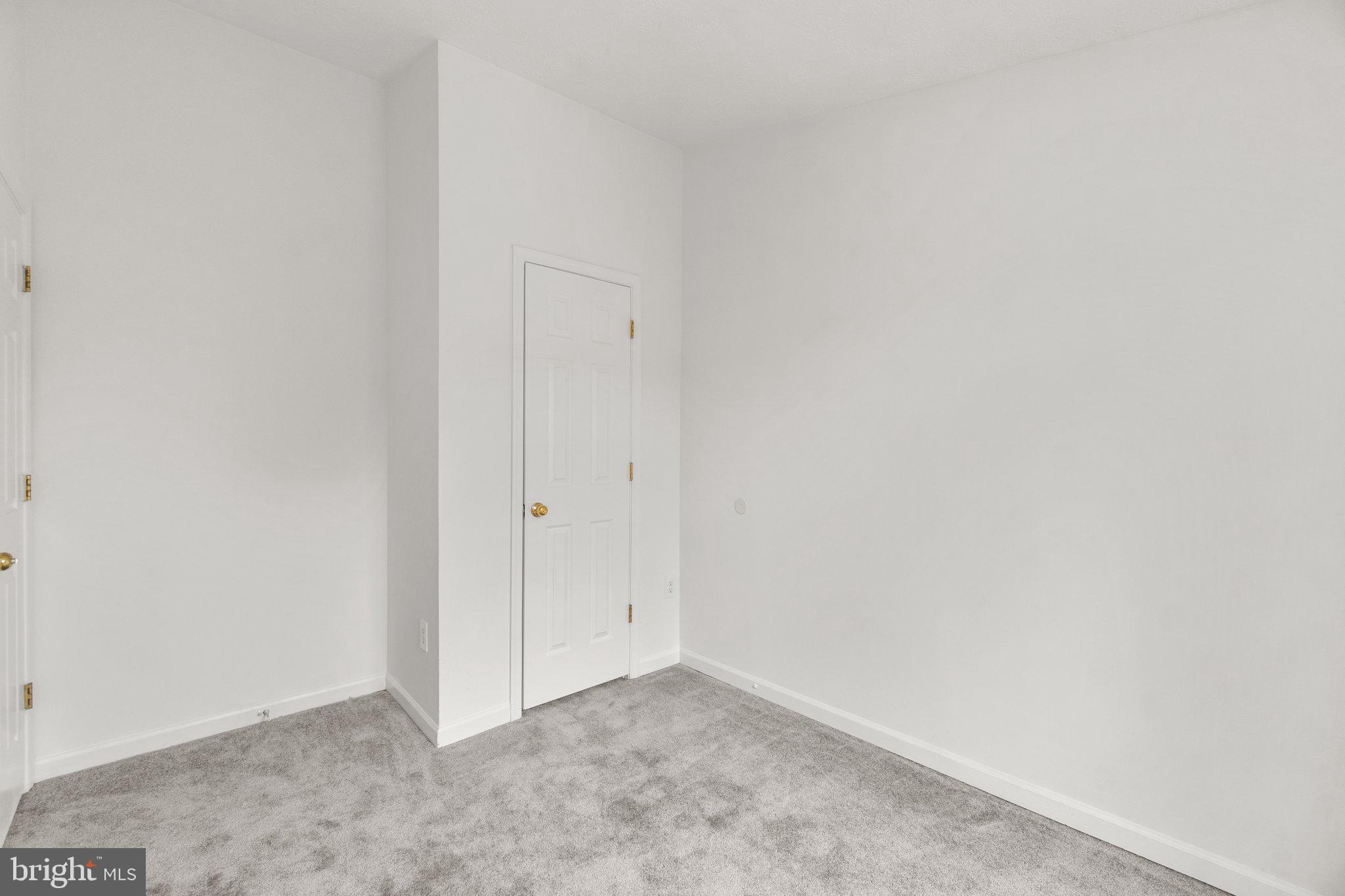 WINDSOR  MILL - Residential