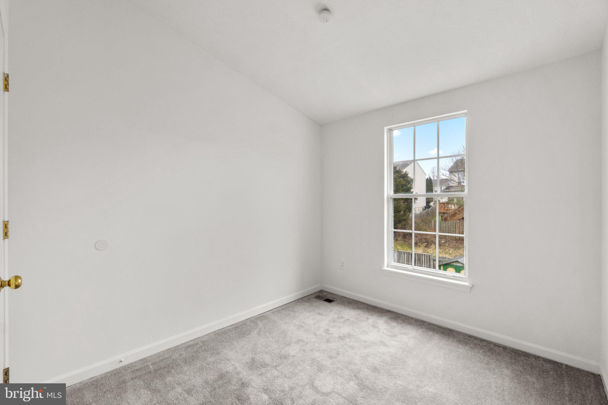 WINDSOR  MILL - Residential