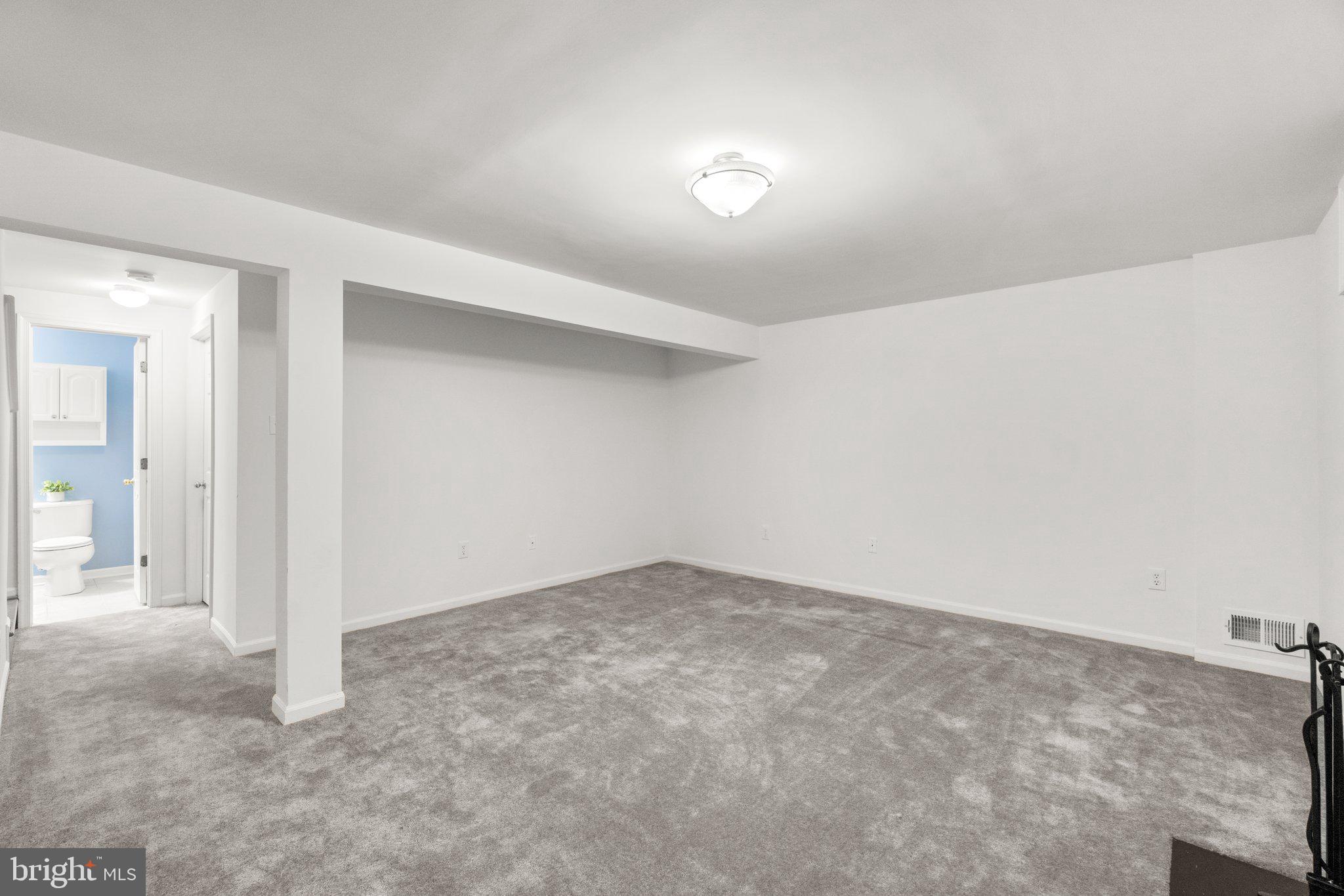 WINDSOR  MILL - Residential