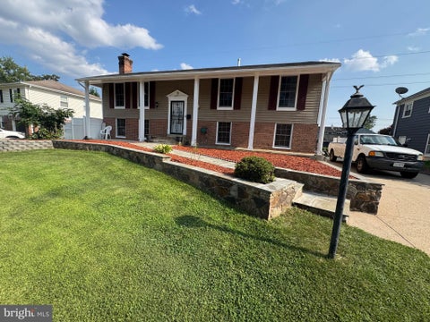 Photo of 9716 Copeland Drive, MANASSAS, VA 20109 (MLS # VAPW2127708)