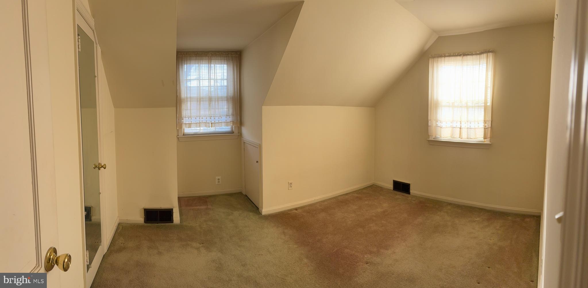 GLENBROOK KNOLLS - Residential