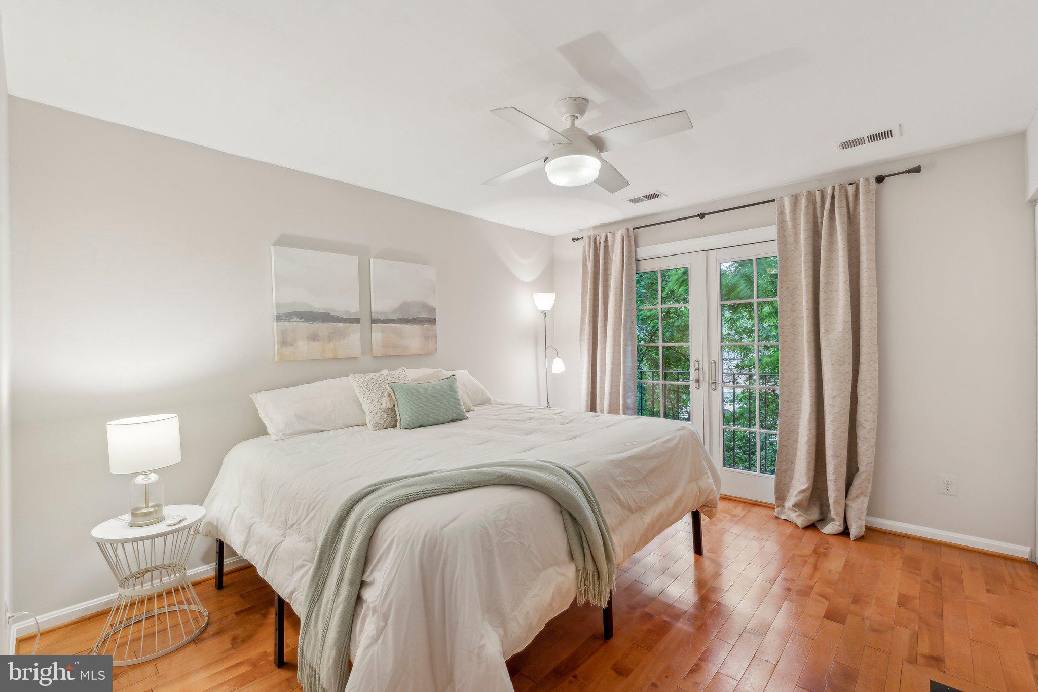 LAUREL MEWS - Residential