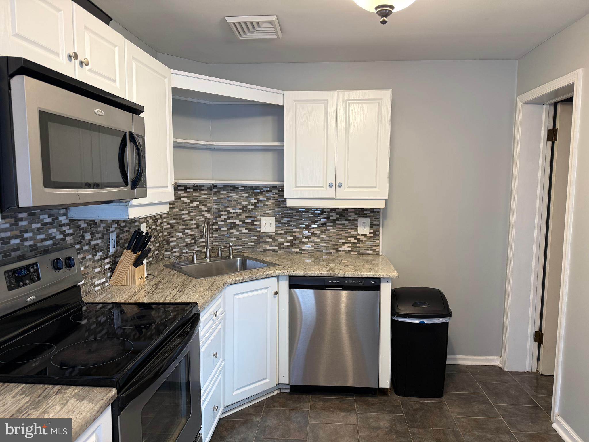 BRIDESBURG - Residential