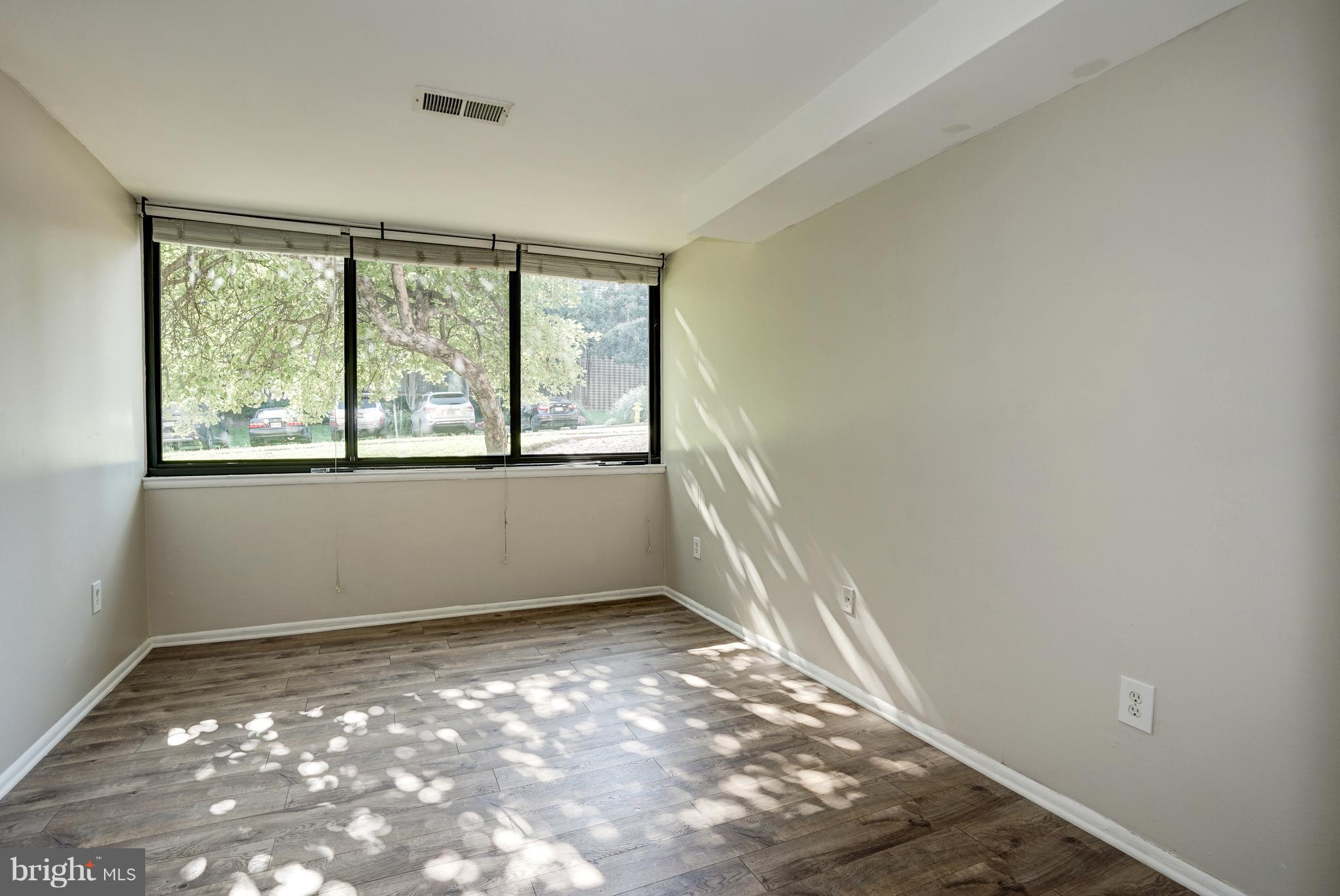 TWENTY-ONE - Residential