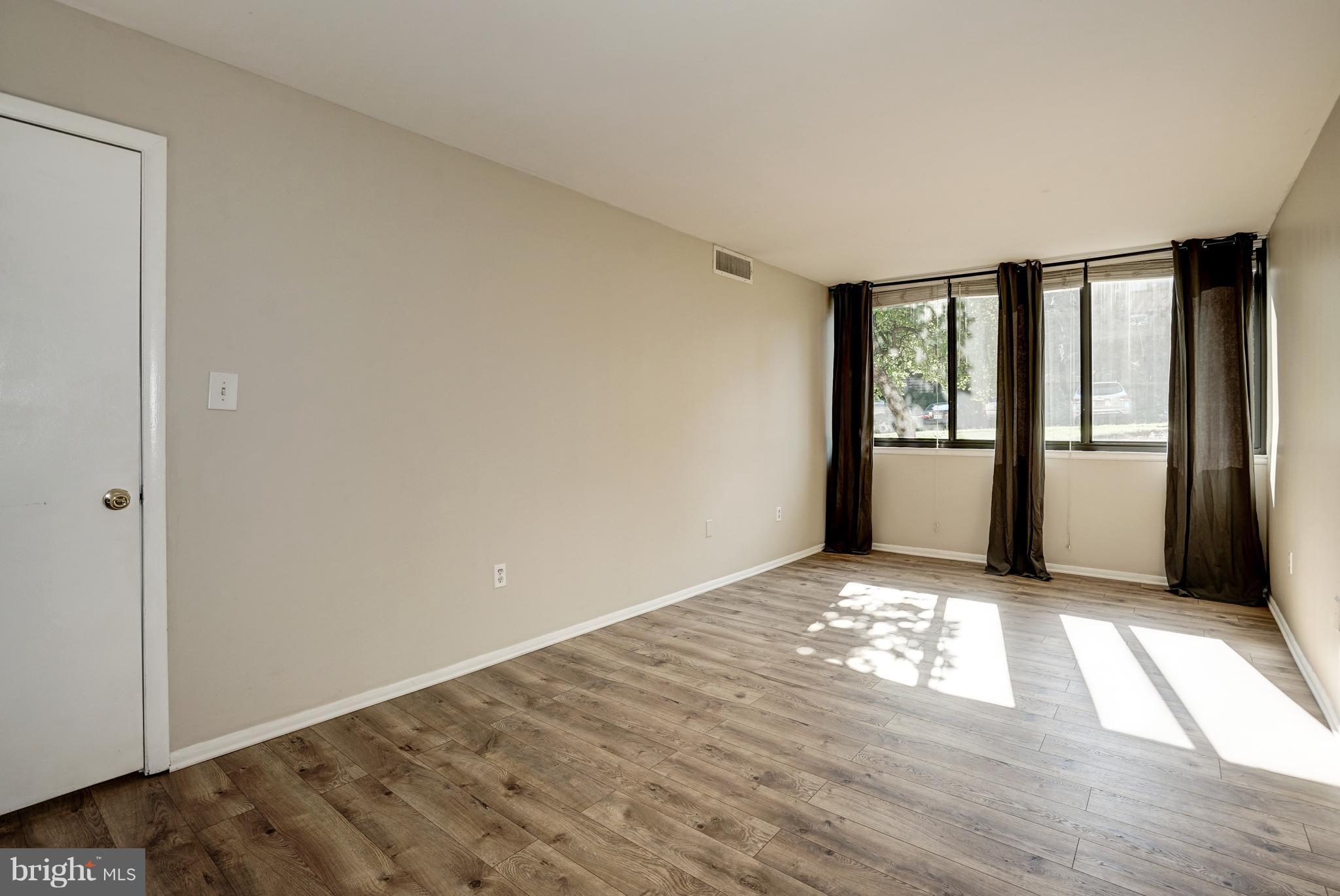 TWENTY-ONE - Residential