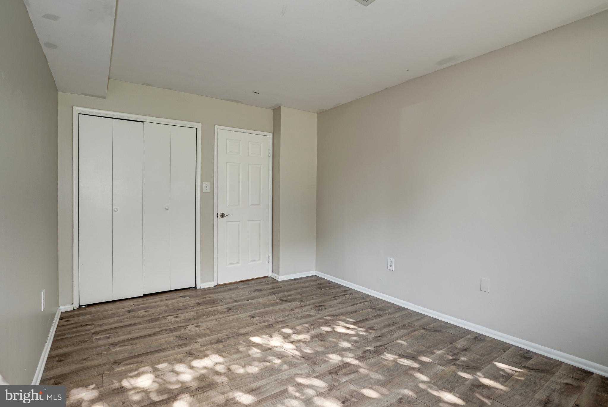 TWENTY-ONE - Residential