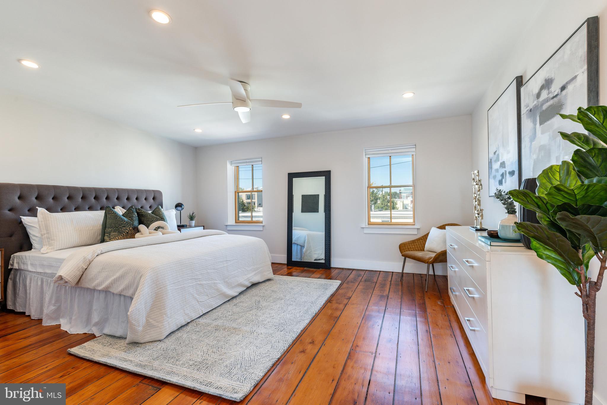 EAST KENSINGTON - Residential