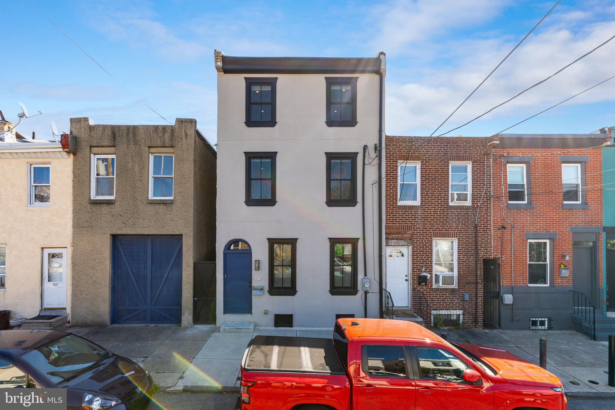 EAST KENSINGTON - Residential