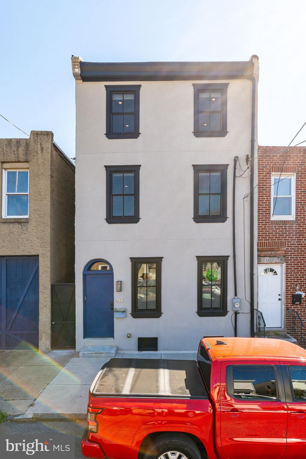 EAST KENSINGTON - Residential