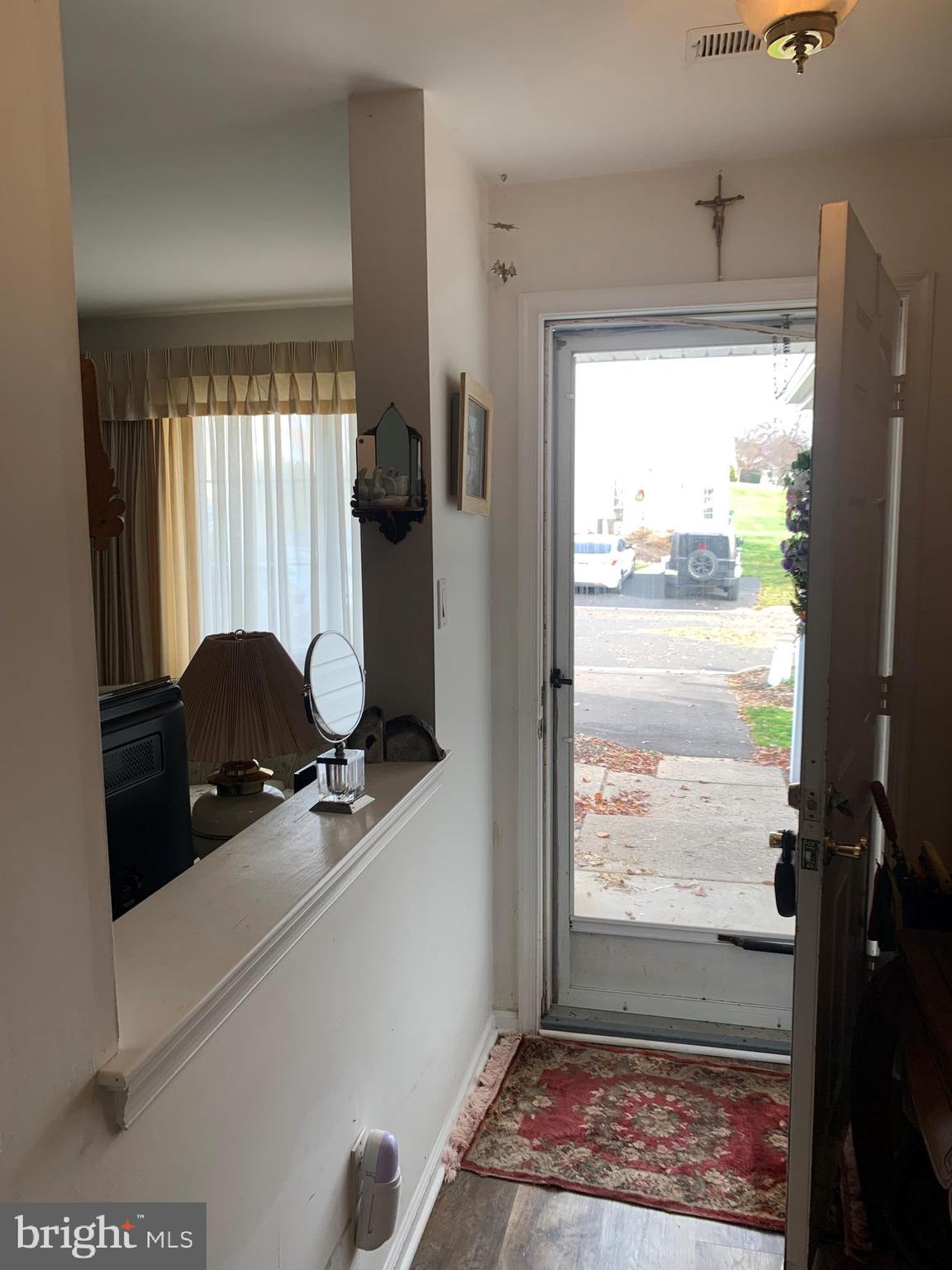 VILLAGE SHIRES - Residential