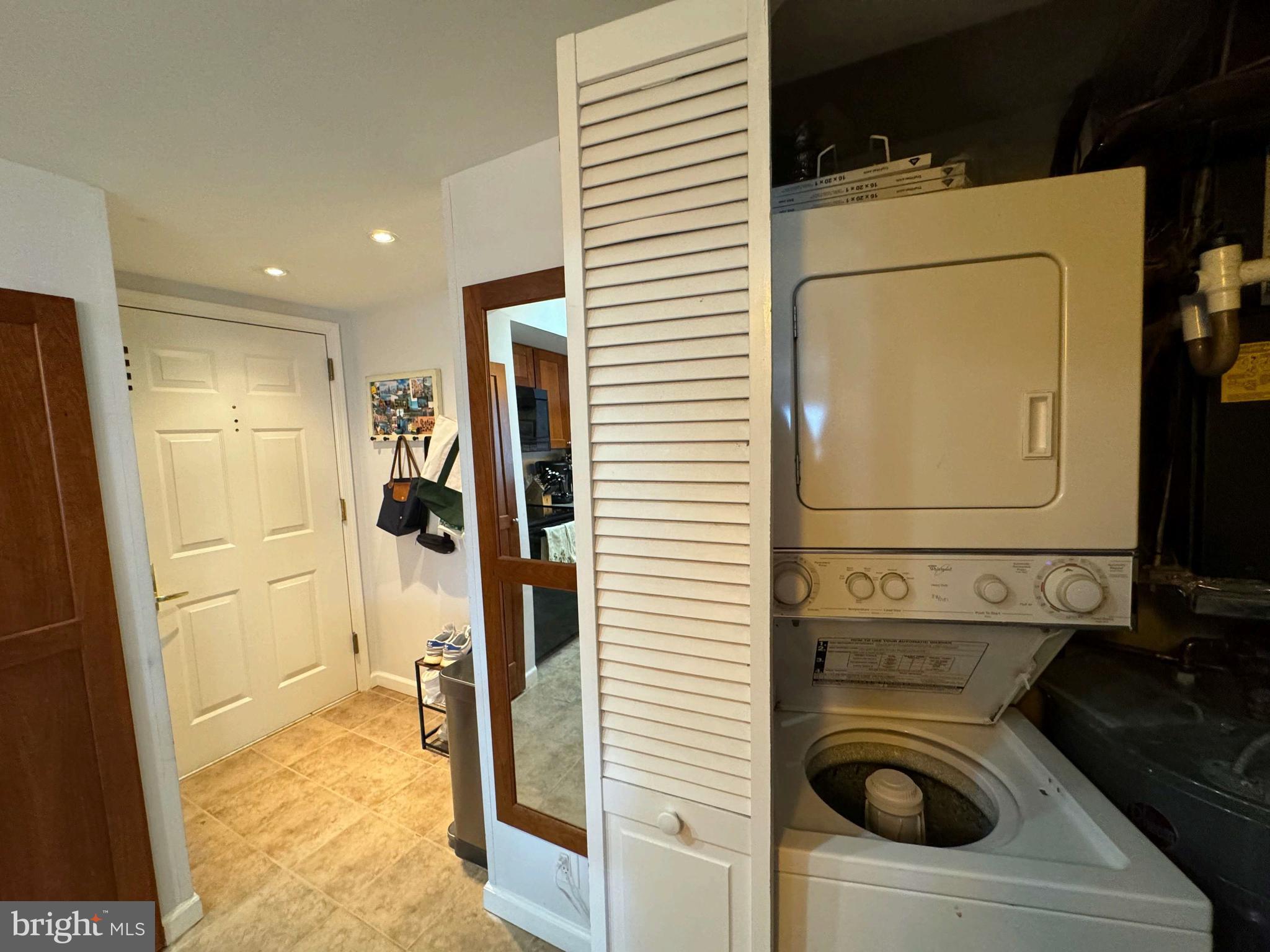 1029 N STUART STREET 400