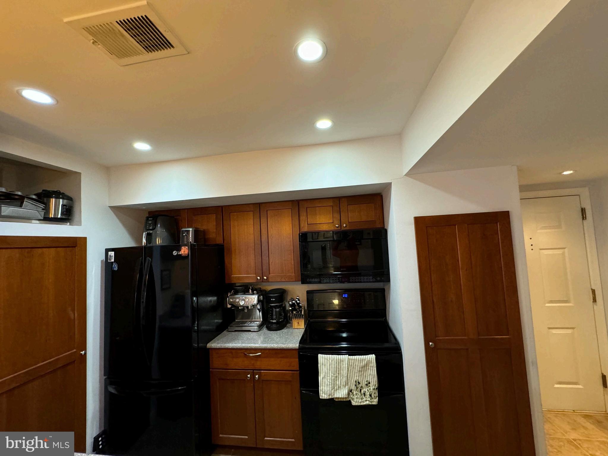 1029 N STUART STREET 400