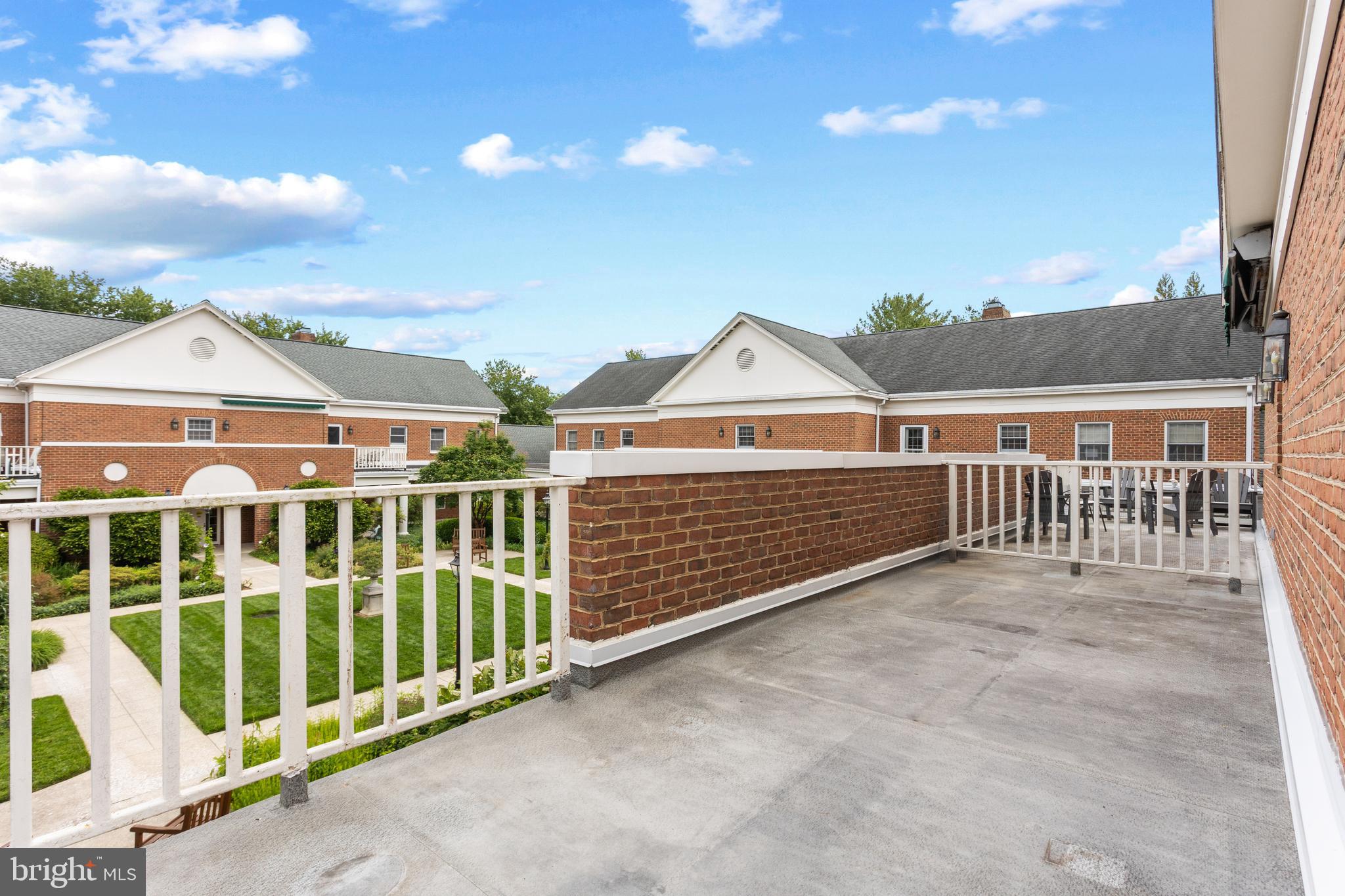 BRIGHTWOOD - Residential