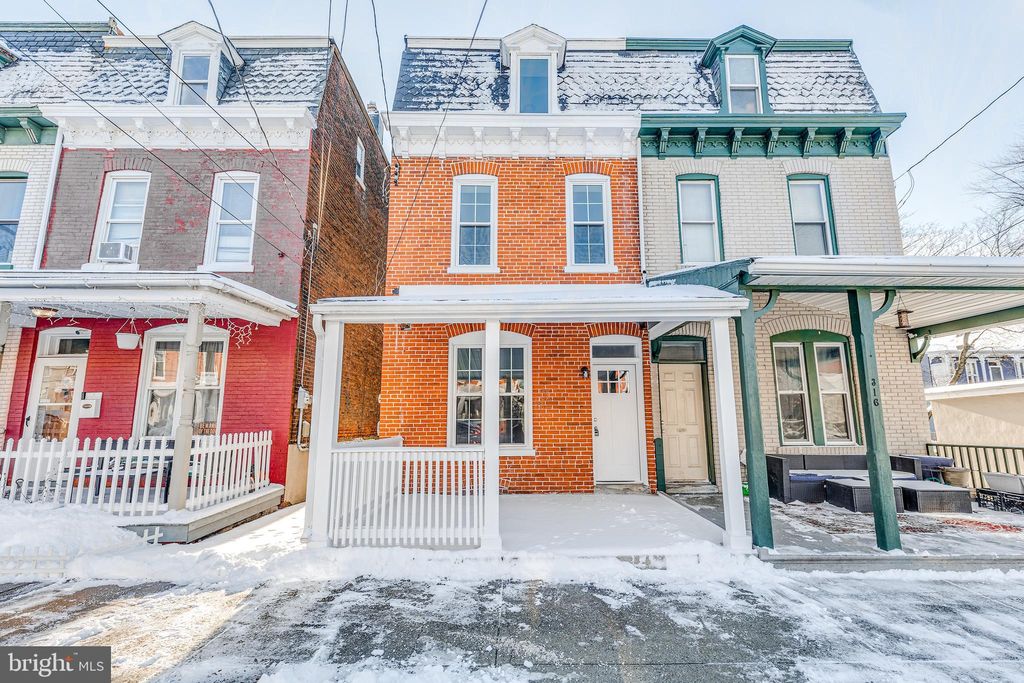 Photo of 318 Poplar Street, COLUMBIA, PA 17512 (MLS # PALA2069122)