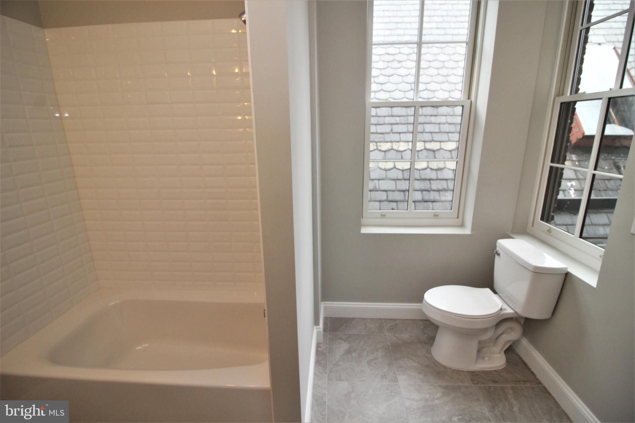 BOLTON HILL HISTORIC DISTRICT - Residential Lease