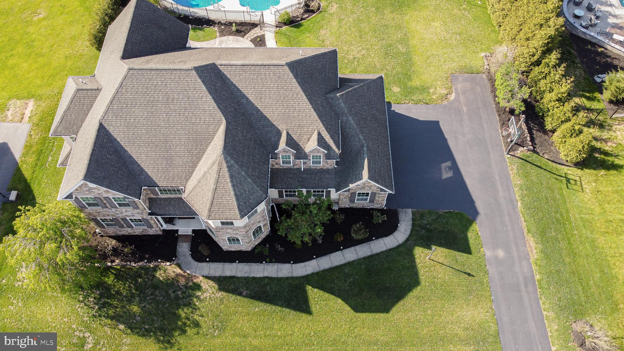 1279 AYLESBURY LANE