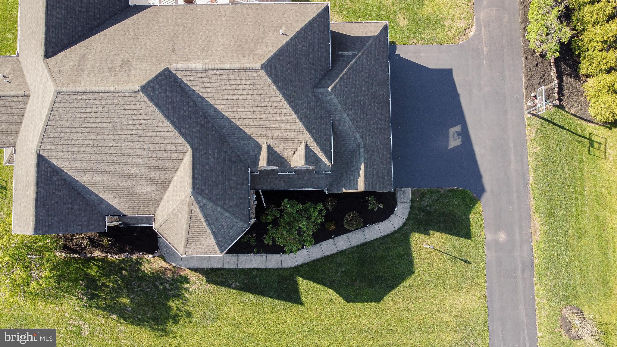 1279 AYLESBURY LANE