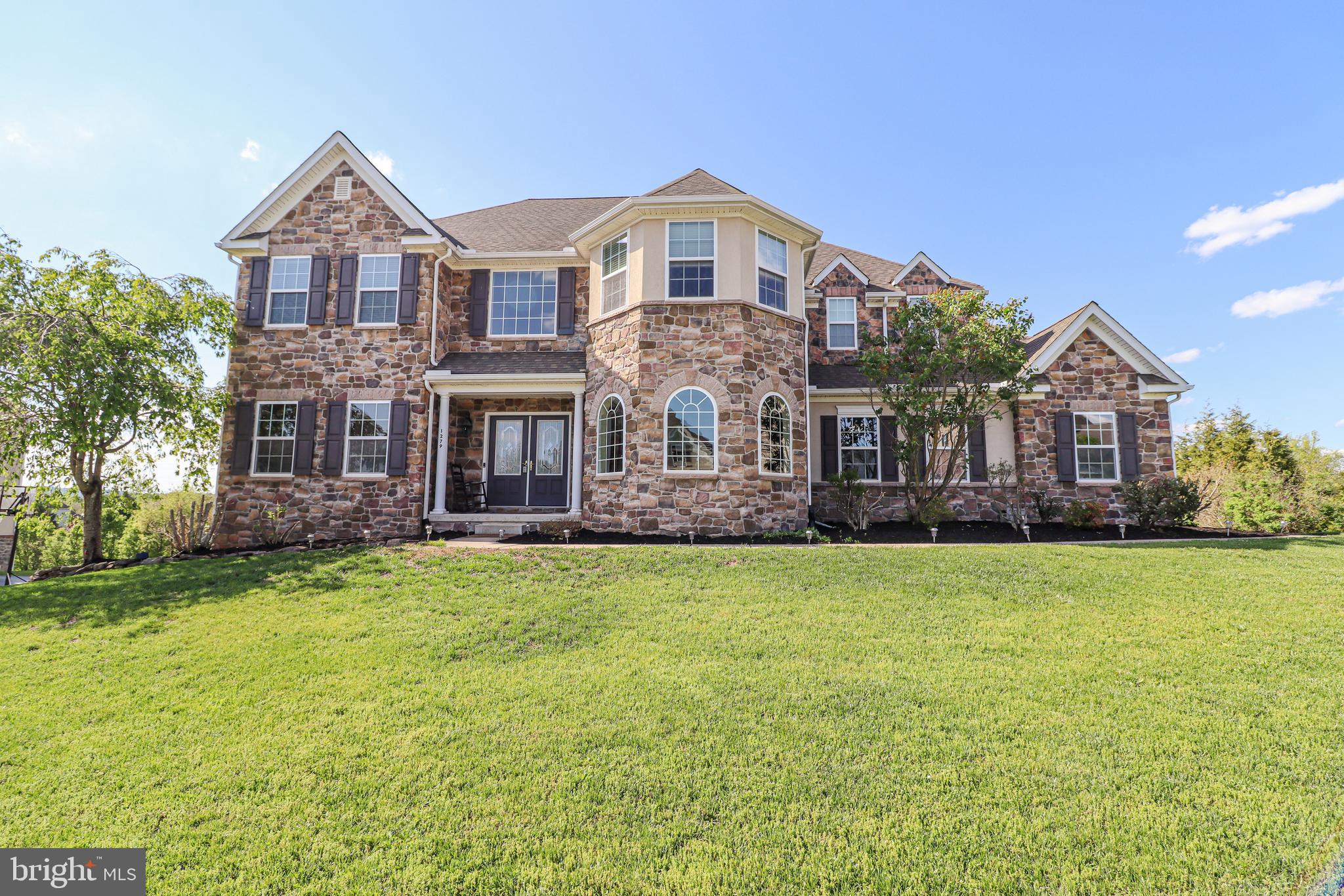 1279 AYLESBURY LANE
