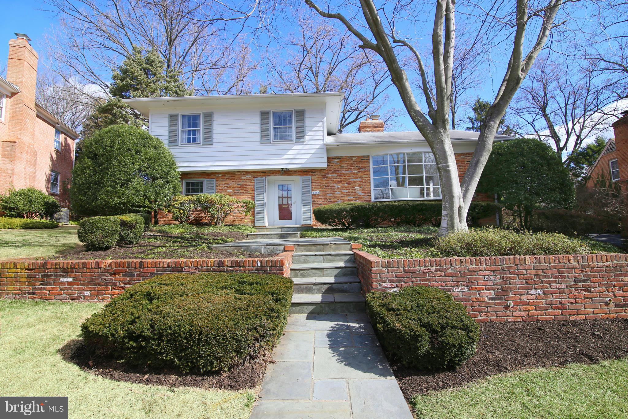 ALTA VISTA - Residential