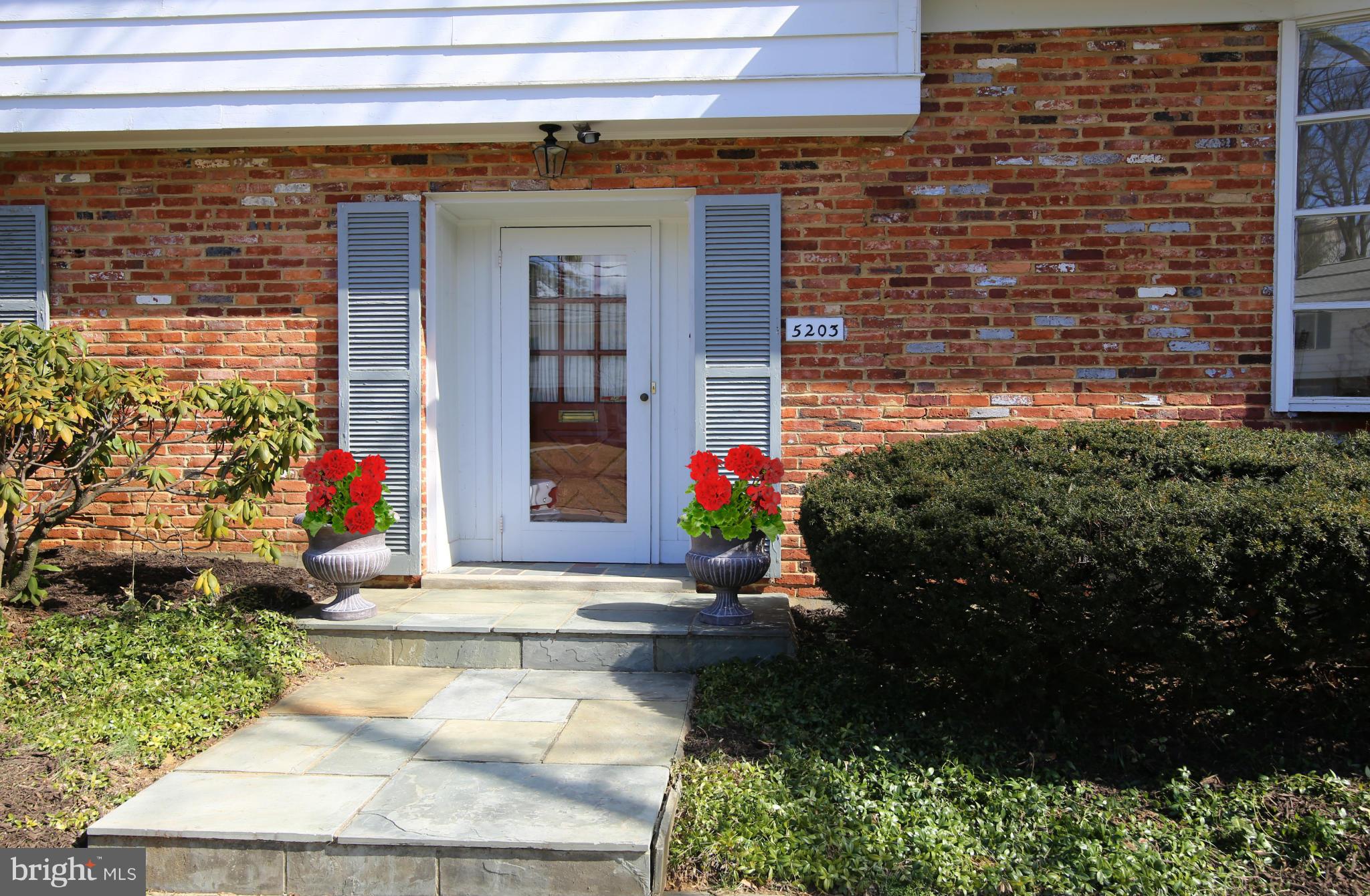 ALTA VISTA - Residential