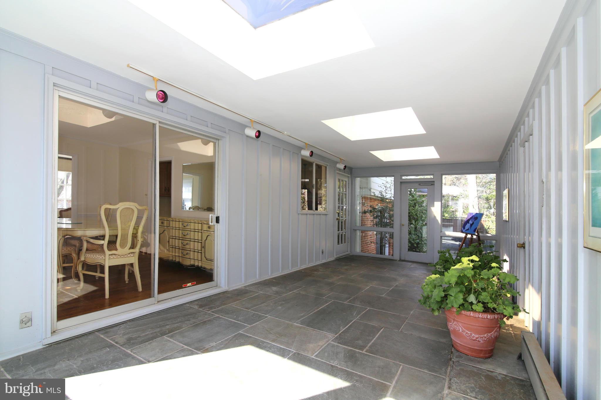 ALTA VISTA - Residential