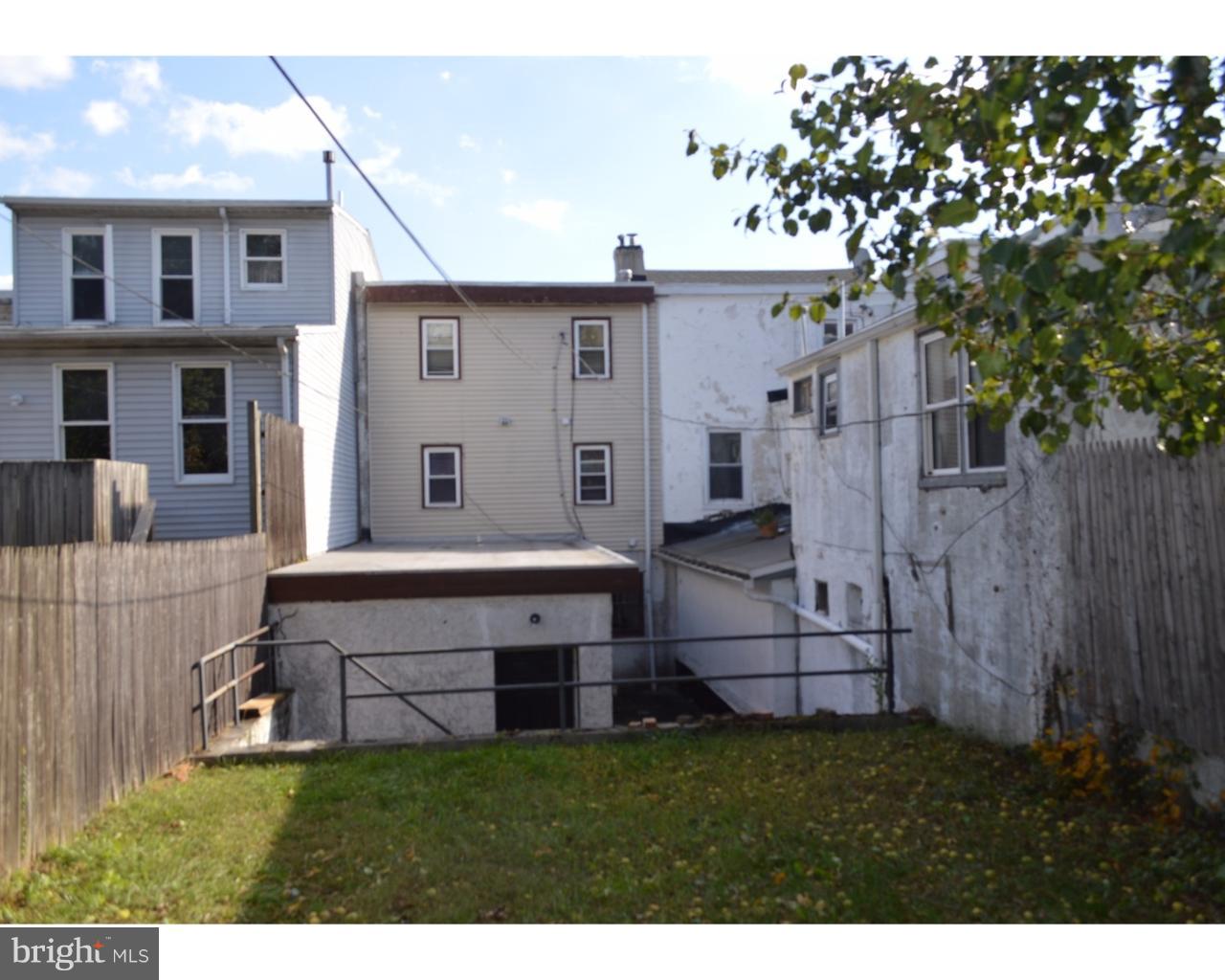217 E MARKET ST 1