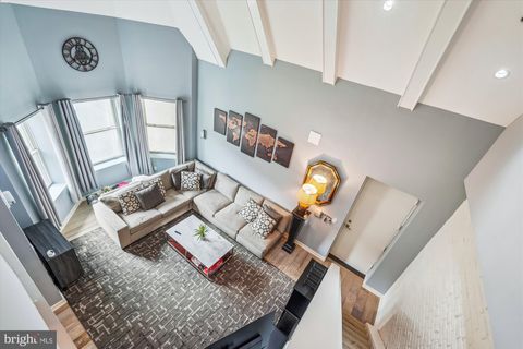 Condo For Sale - 3240 Hiatt Place #4<br/> WASHINGTON, DC 20010