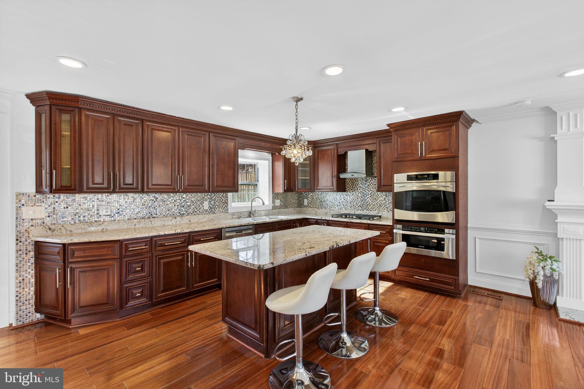 COLUMBIA PINES - Residential