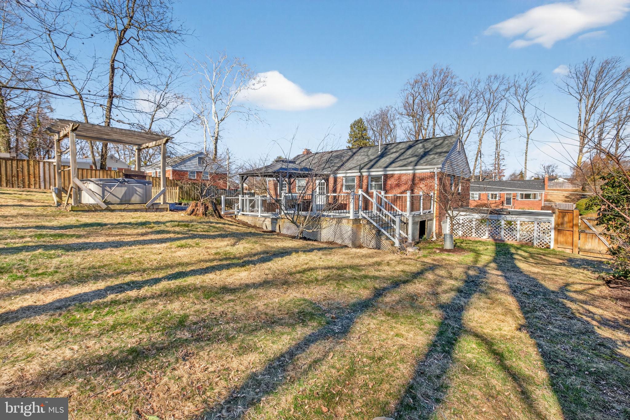 COLUMBIA PINES - Residential