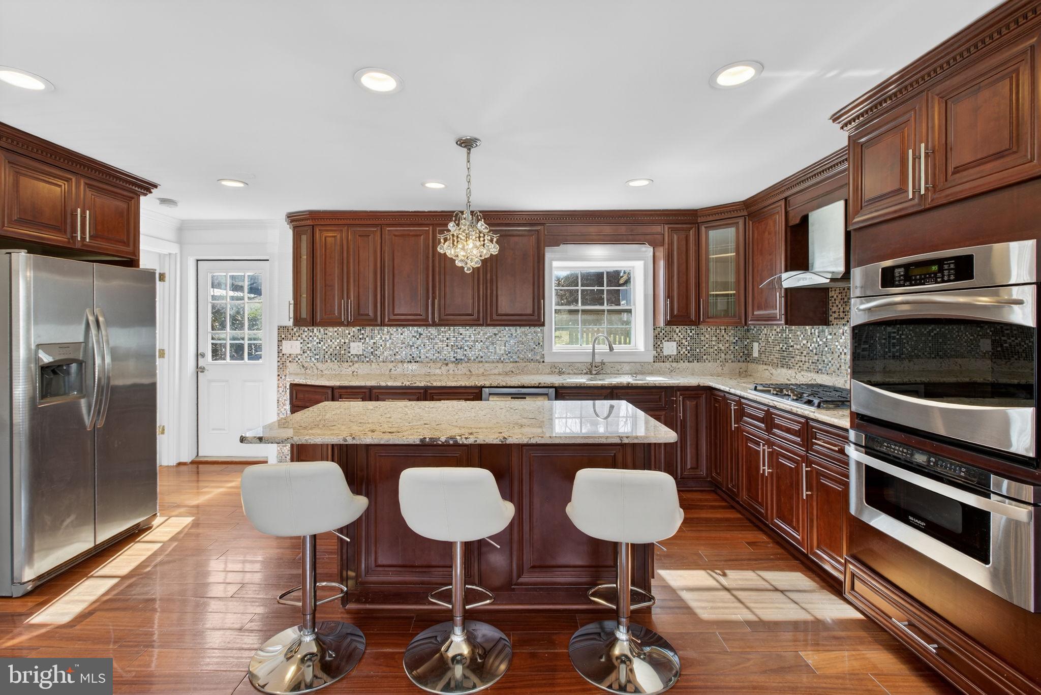 COLUMBIA PINES - Residential