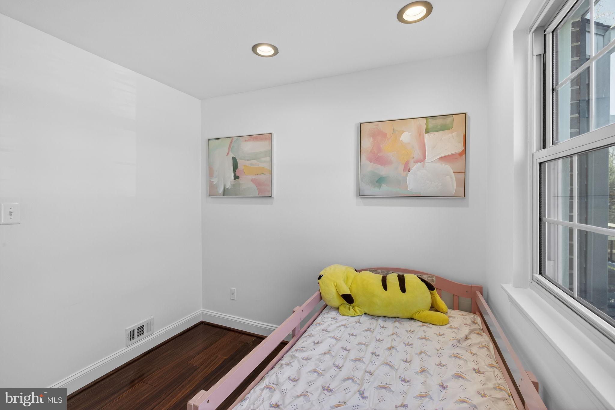 COLUMBIA PINES - Residential