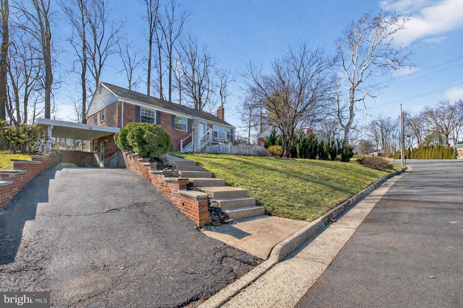 COLUMBIA PINES - Residential