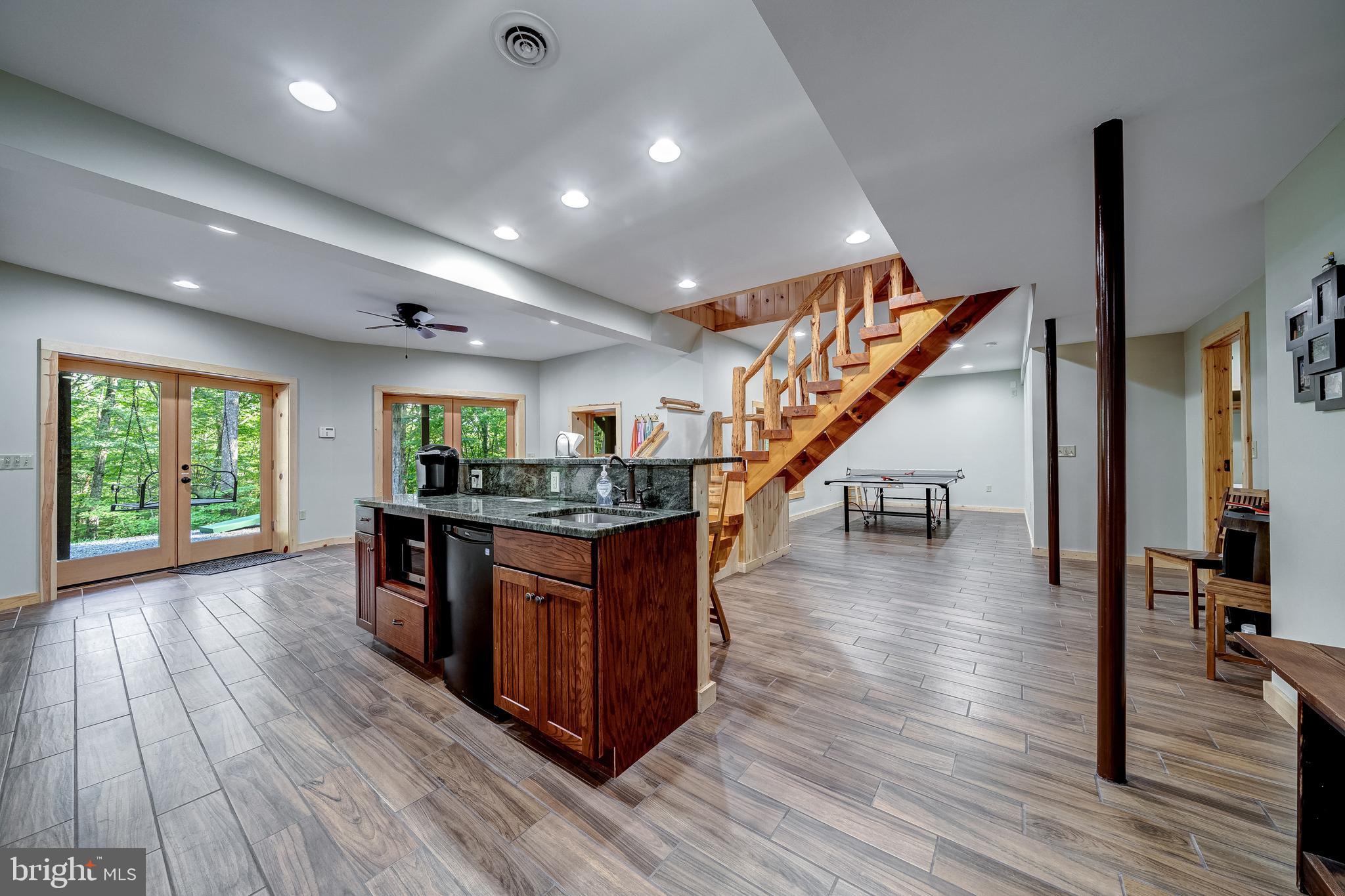 DOGWOOD FLATS - Residential