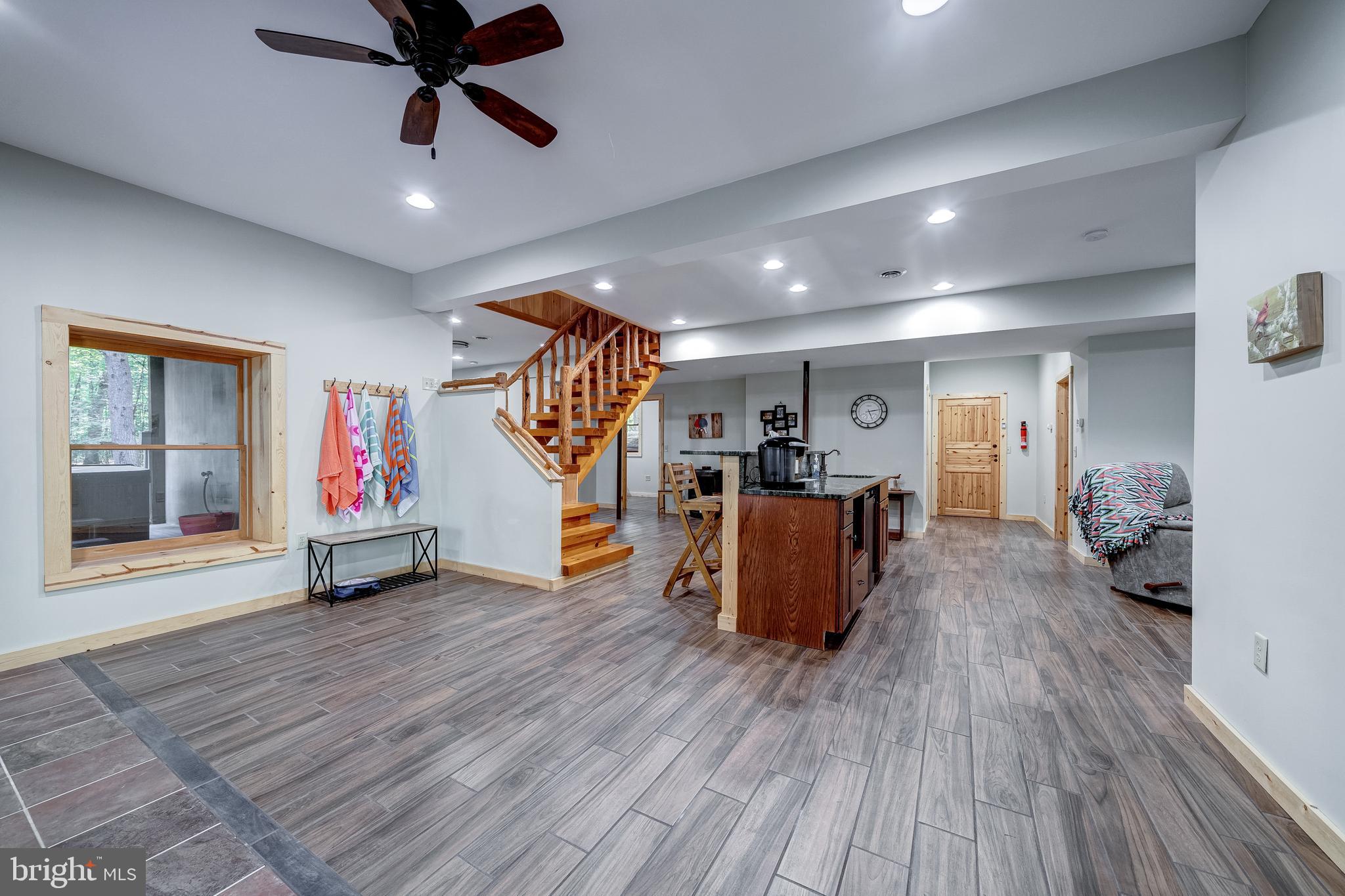 DOGWOOD FLATS - Residential