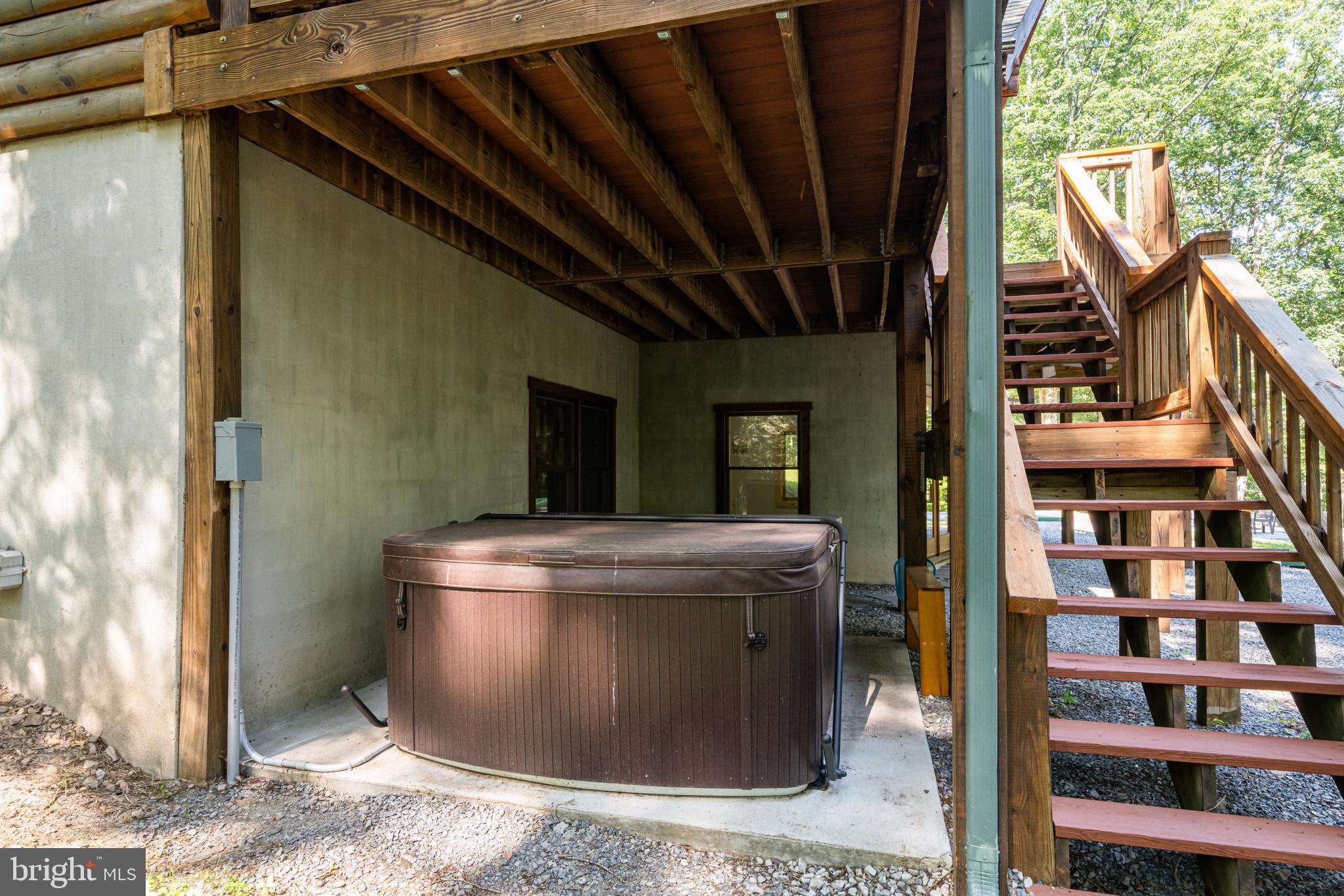 DOGWOOD FLATS - Residential