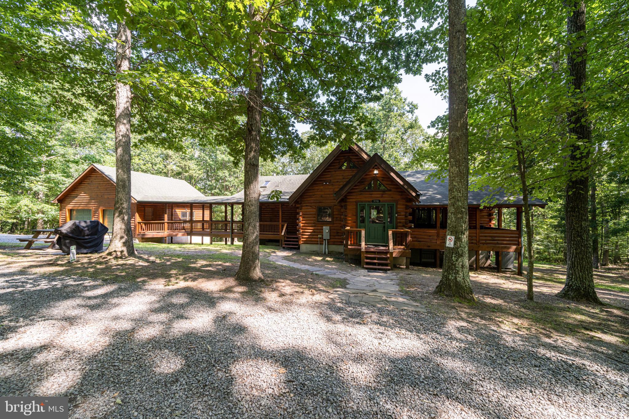 DOGWOOD FLATS - Residential