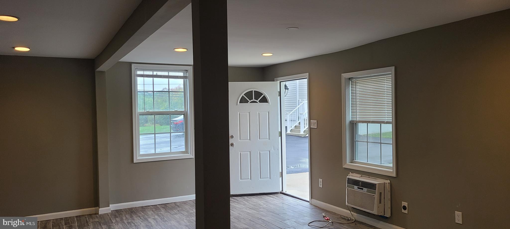 HIGHLAND - Residential Lease