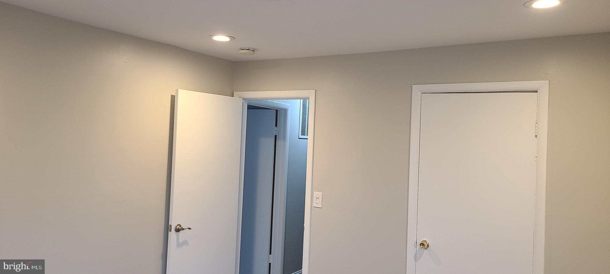 HIGHLAND - Residential Lease