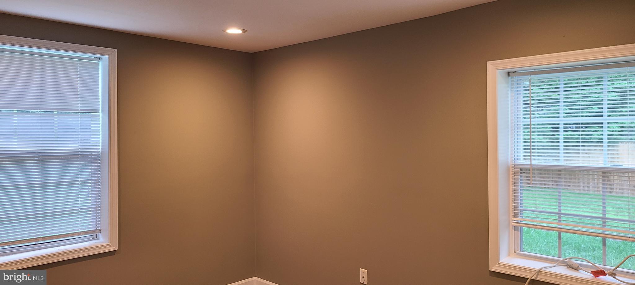 HIGHLAND - Residential Lease