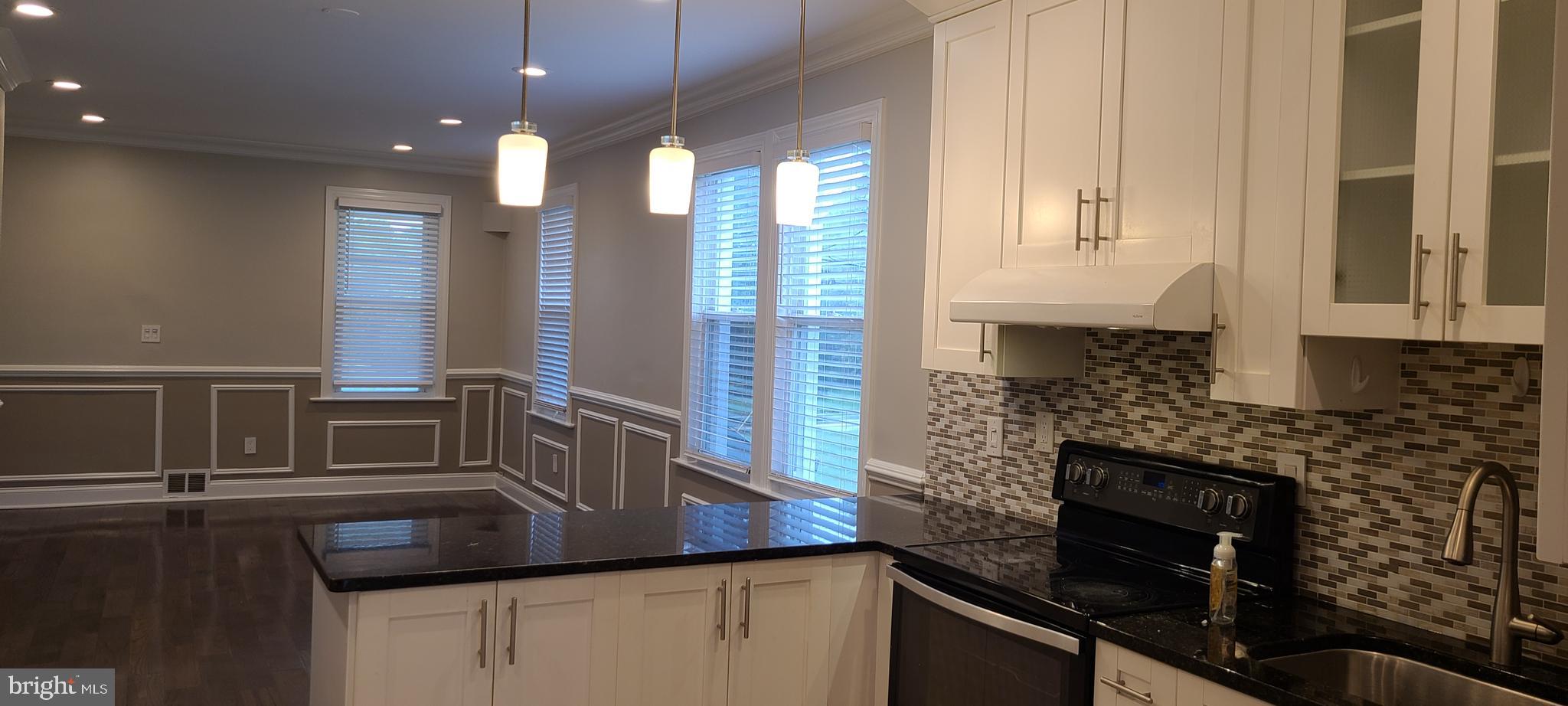 HIGHLAND - Residential Lease